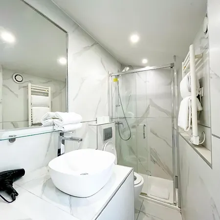Apartmán 115 - Urban Vuitton Saint Denis Paříž