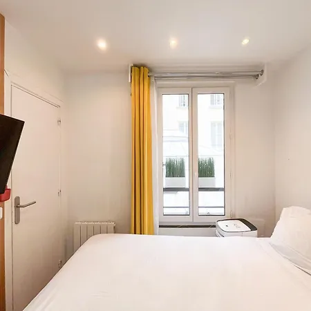 115 - Urban Louis Saint Denis *