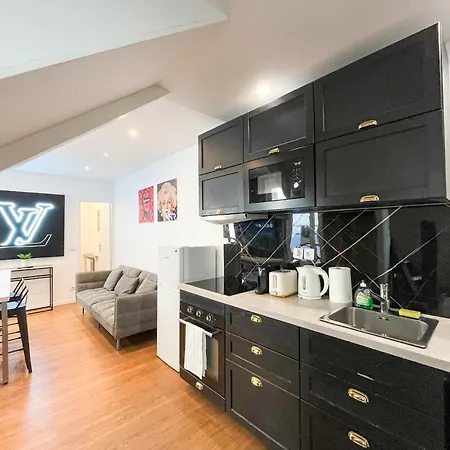 115 - Urban Louis Saint Denis Paris