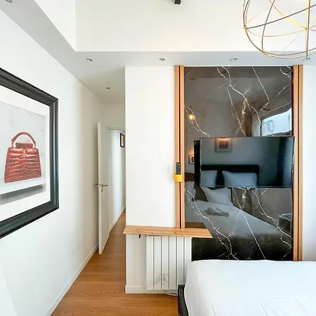 115 - Urban Louis Saint Denis Apartment