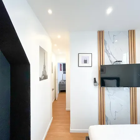 115 - Urban Louis Saint Denis Paris